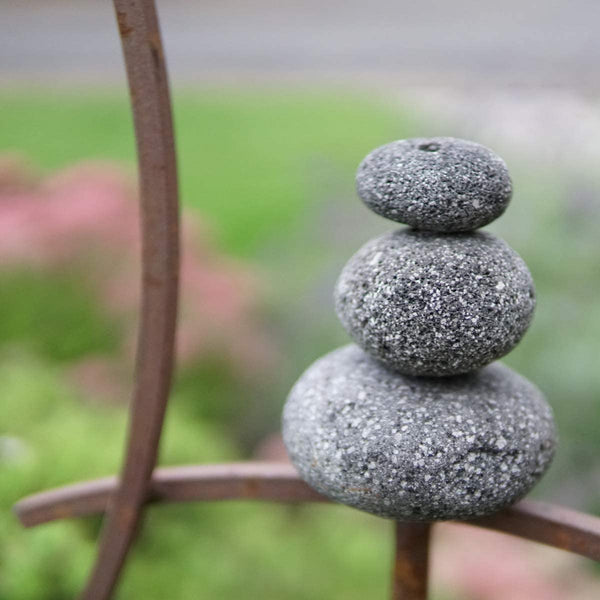 AURA LIFE Zen Garden Spinner Kinetic Wind Sculpture | Balanced Arch Yard Decor with Rock Cairn and Stake | Relaxing Metal Art Wind Vane Sculptures